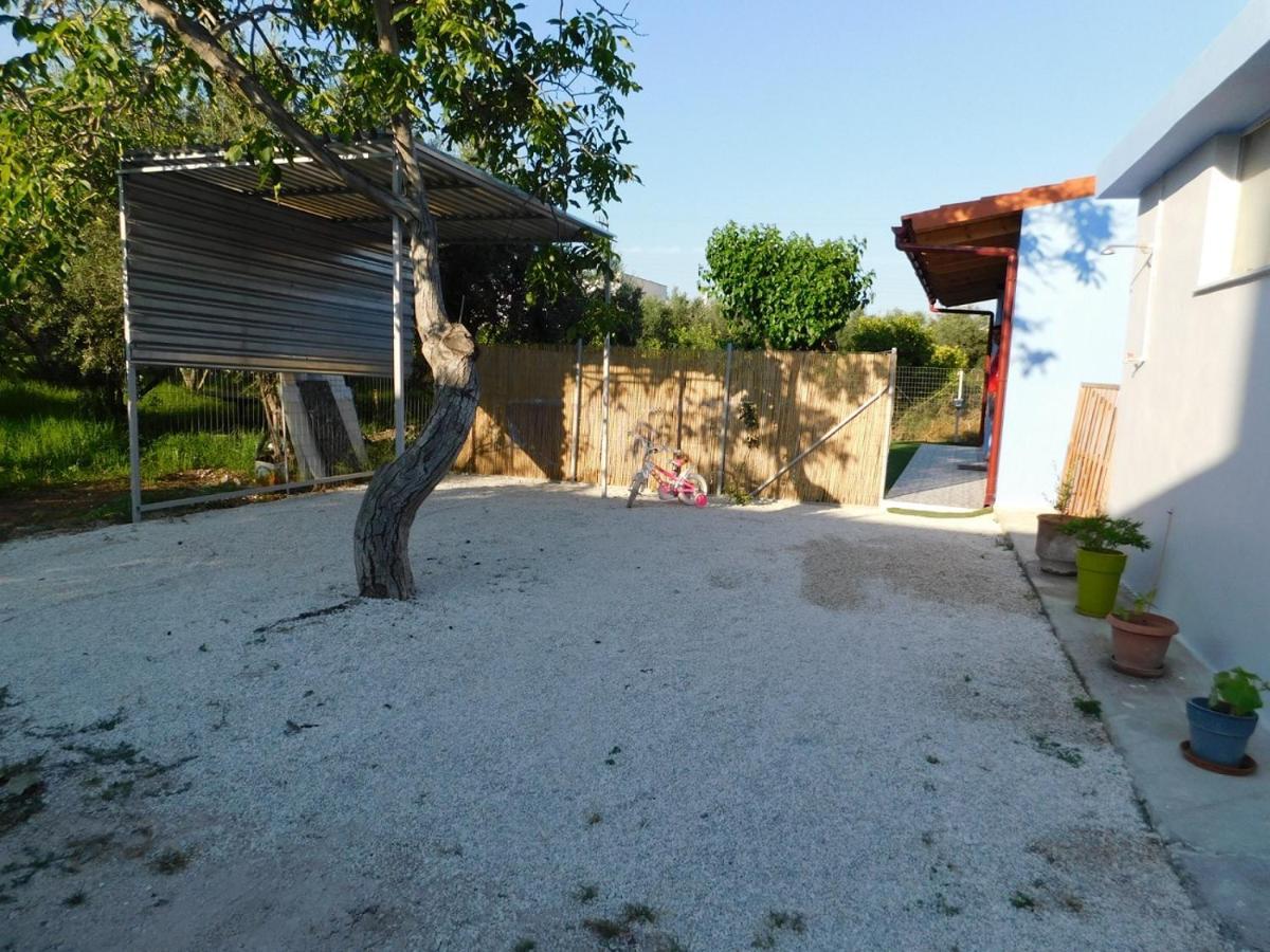 M & M House Βίλα Αγιά Εξωτερικό φωτογραφία